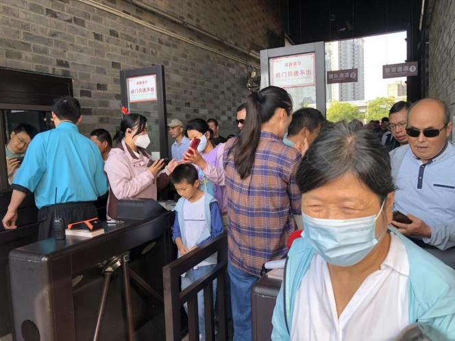 堅(jiān)守崗位，窗口一線人員在行動(dòng)(圖1)