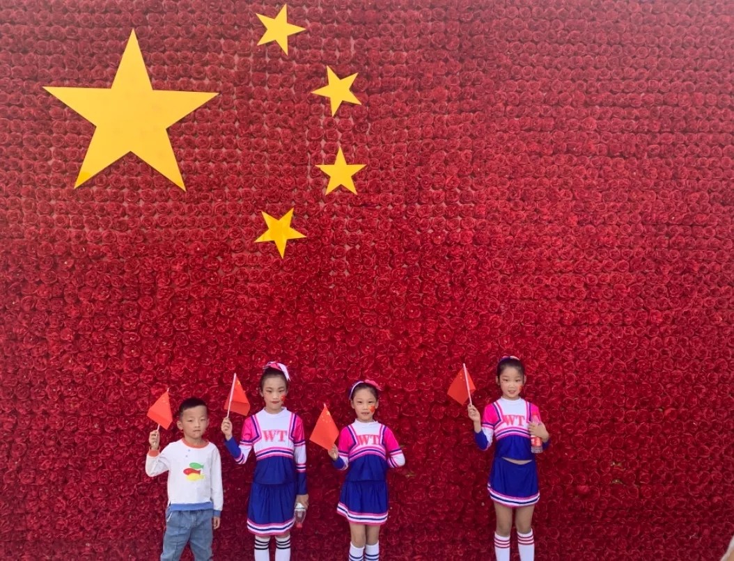 “十一”小長假完美收官:“三個古城”贏得海內(nèi)外游客高度稱贊(圖5) “十一”小長假完美收官:“三個古城”贏得海內(nèi)外游客高度稱贊(圖5)