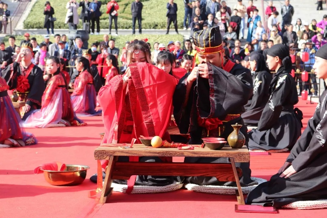 愛在古城，情定西楚，千年楚禮傳頌古今愛情(圖1)